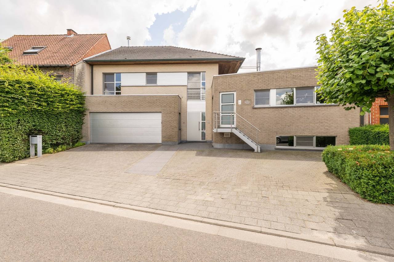 Huis te koop in Ruiselede met 4 slaapkamers