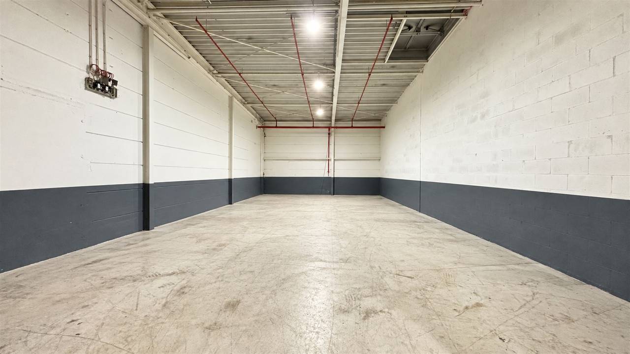 Commercieel te huur in Beveren-Kruibeke-Zwijndrecht