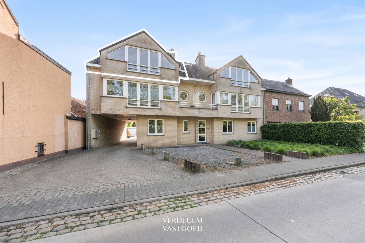 Appartement te koop in Eksaarde met 2 slaapkamers