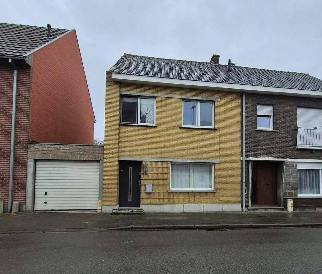 Huis te koop in Lembeke met 3 slaapkamers